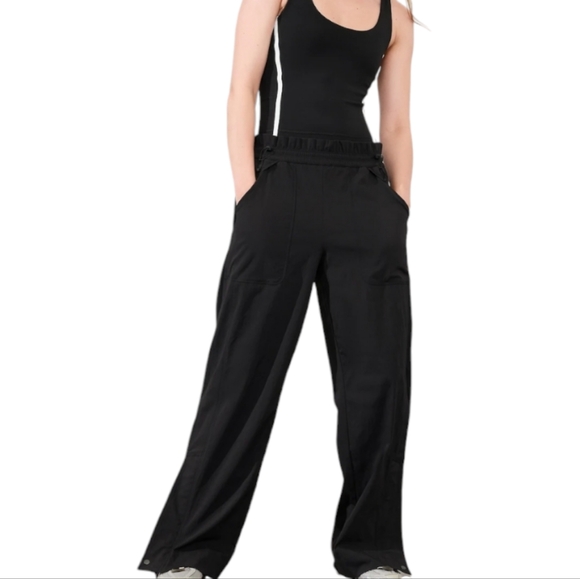 Athleta Trekkie High Rise Parachute Pant NWOT 2 - Picture 5 of 9